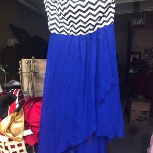 Strapless white and black stripped w/ blue accent